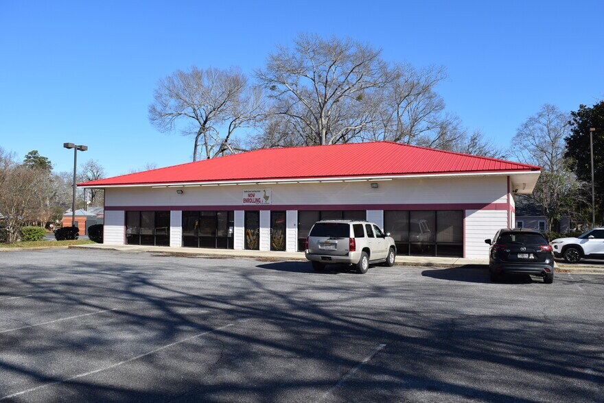 More Photos Of 101 N Fifth St, Opelika Daycare Center For Sale