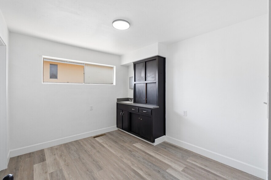 More Photos Of 1012 Hale Ave, Corcoran Office Residential For Sale