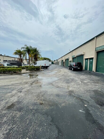 Primary Photo Of 1769-1791 Blount Rd, Pompano Beach Warehouse For Sale