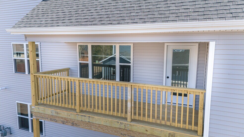 More Photos Of 68 E Ash Ln, Milton Multifamily For Sale