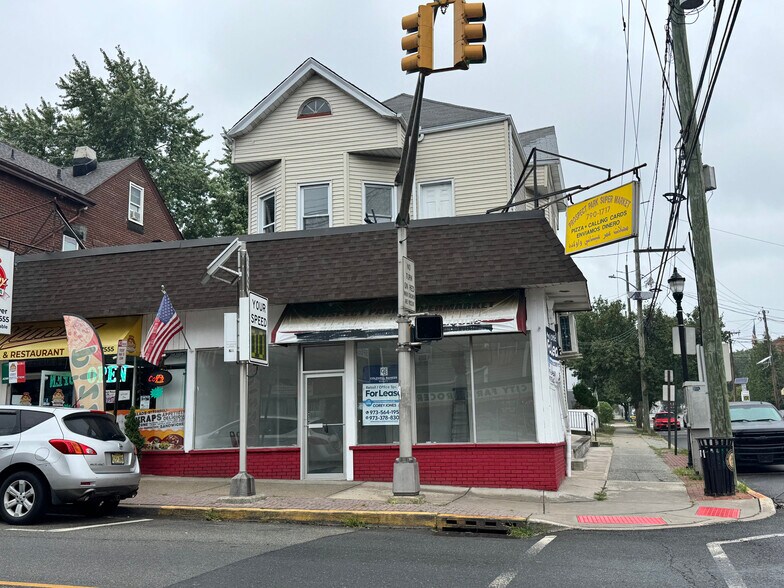 More Photos Of 291 N 8th St, Prospect Park Storefront Retail Residential For Lease
