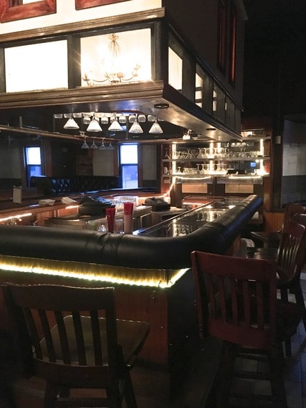 More Photos Of 304-308 N Burdick St, Kalamazoo Bar For Sale