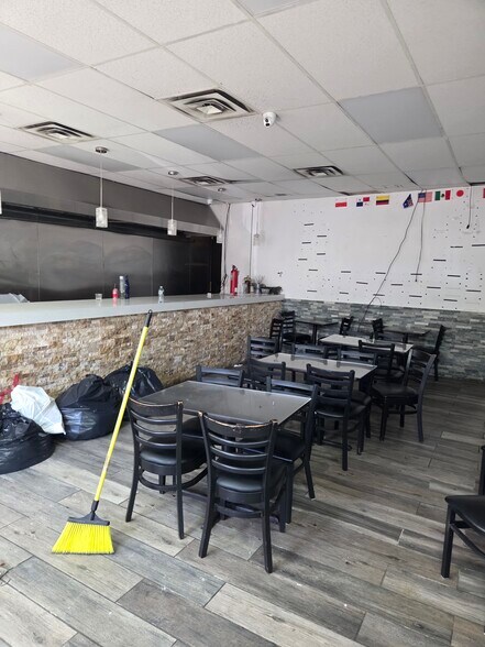 More Photos Of 209-215 E 167th St, Bronx Storefront For Lease