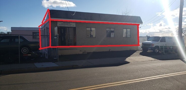 More Photos Of 29 Harbor Ave, Norwalk Manufacturing For Lease