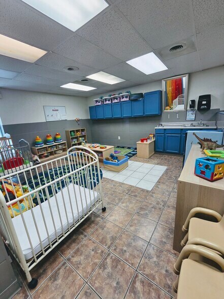 More Photos Of 1911-1913 W Gore Blvd, Lawton Daycare Center For Lease