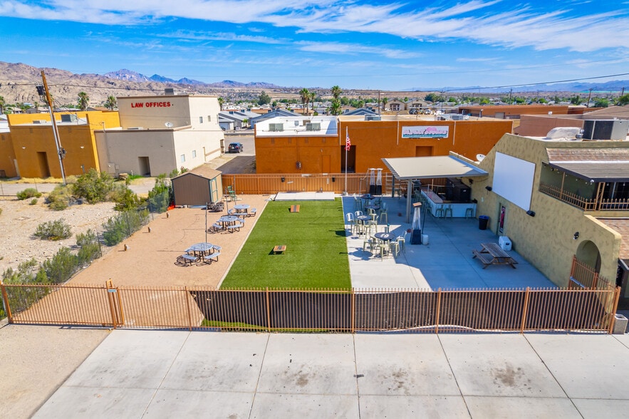 More Photos Of 877 Hancock Rd, Bullhead City Bar For Sale
