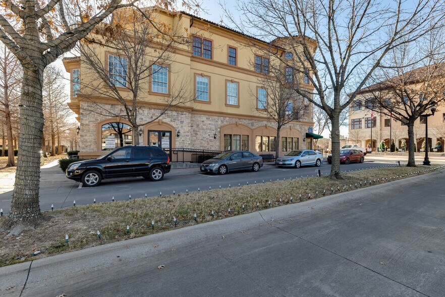 More Photos Of 99 Main St, Colleyville Storefront Retail Office For Lease