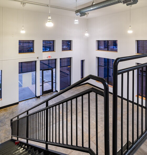 More Photos Of 755 Bielenberg Dr, Woodbury Storefront Retail Office For Lease