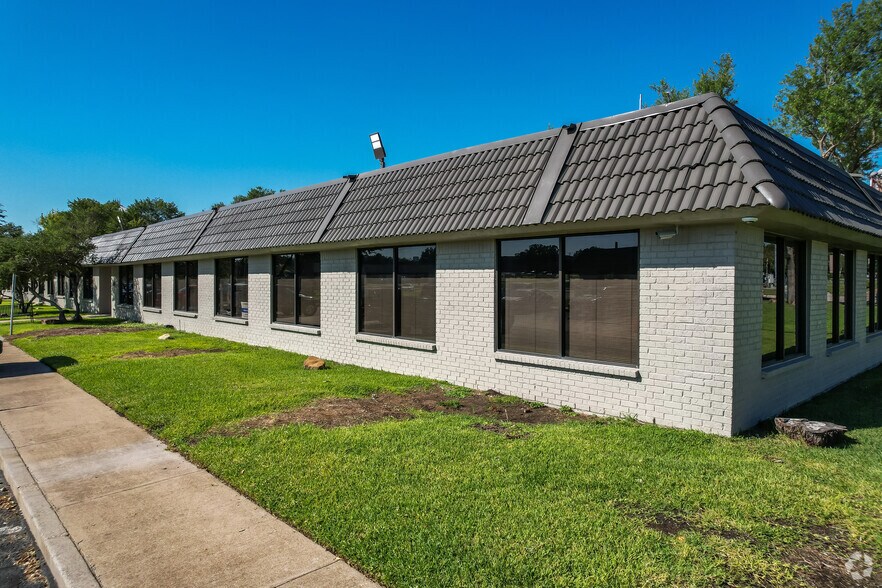 More Photos Of 14330 Midway Rd, Farmers Branch Unknown For Lease