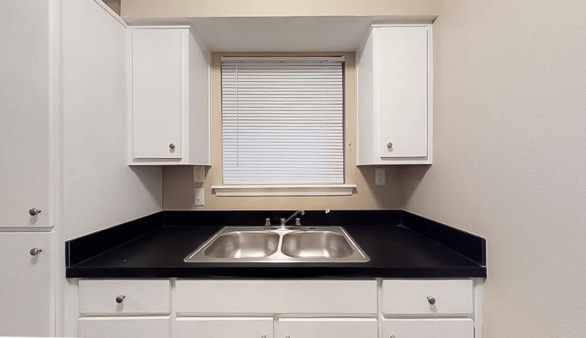 More Photos Of 100 N Randolph Dr, Dallas Apartments For Sale