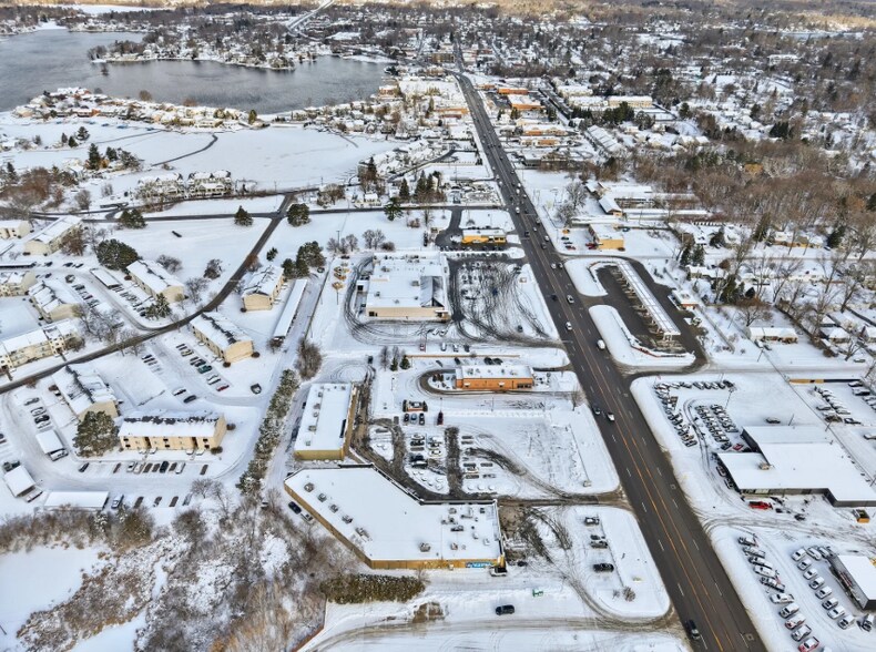 More Photos Of 664-704 S Lapeer Rd, Lk, Lake Orion Office For Sale