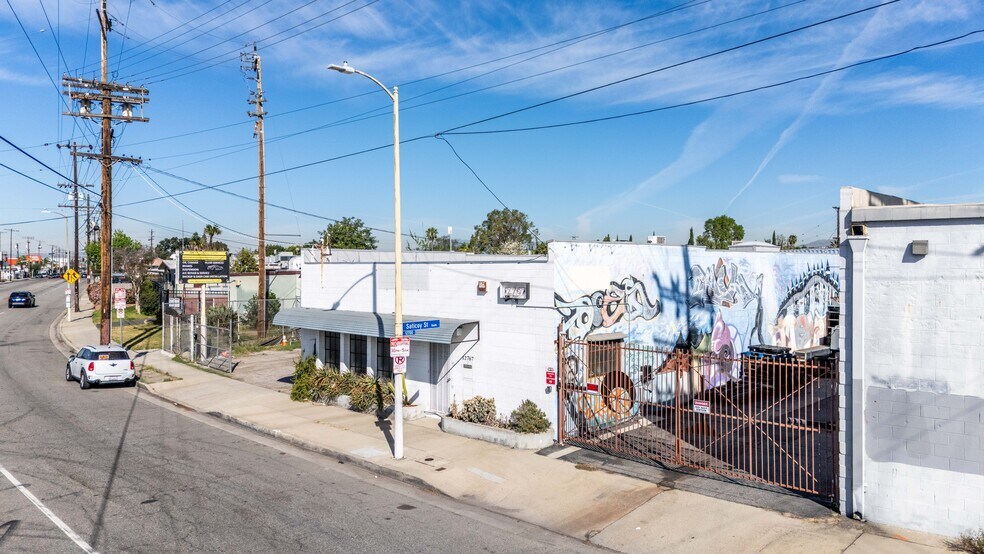 More Photos Of 12767 Saticoy St, North Hollywood Warehouse For Sale
