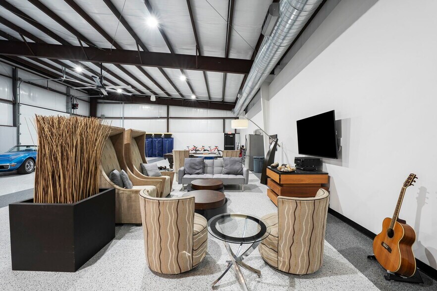 More Photos Of 39 Truss Dr, Boerne Flex For Sale