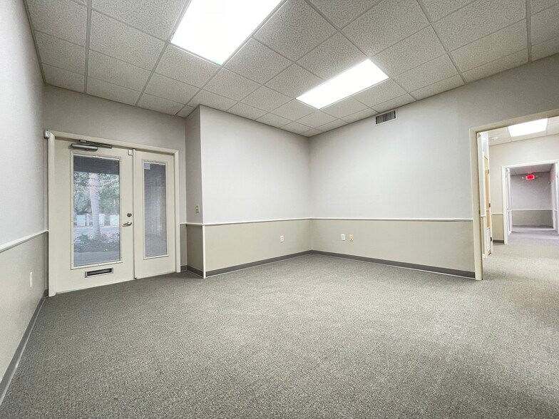 More Photos Of 4703 NW 53rd Ave, Gainesville Office For Sale