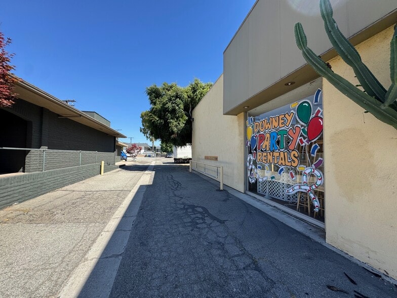 More Photos Of 10900 Paramount Blvd, Downey Storefront For Lease