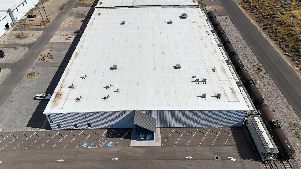 More Photos Of 90 S Garnet St, Tooele Warehouse For Lease