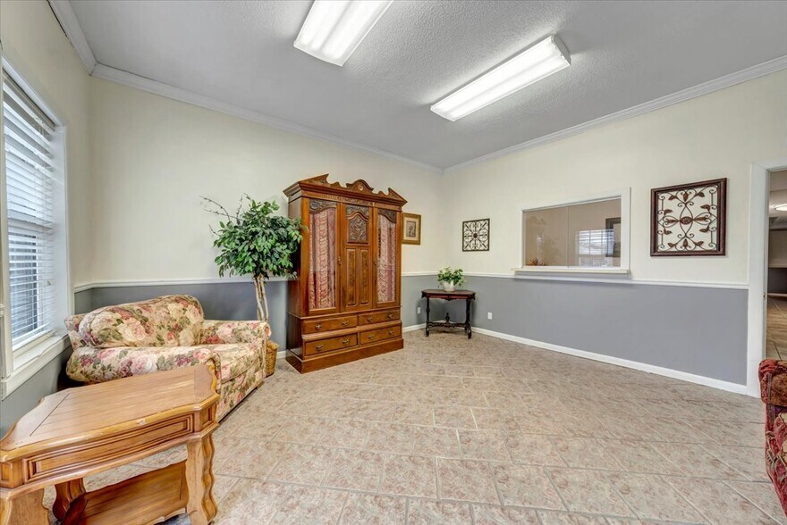 More Photos Of 106 W Laurel St, Scottsboro Office Residential For Sale