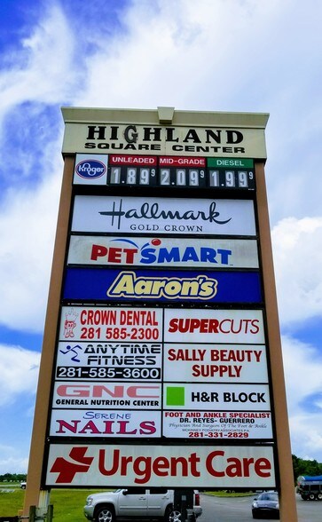 More Photos Of 3100-3142 S Gordon St, Alvin Freestanding For Lease