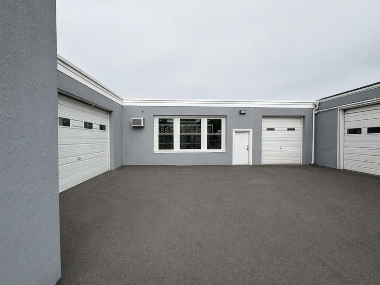 More Photos Of 920 Savitt Pl, Union Township Warehouse For Sale