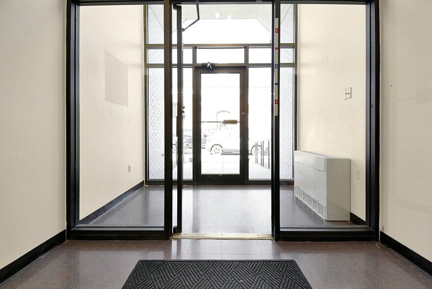 More Photos Of 245 N Seltzer St, Crestline Bank For Sale