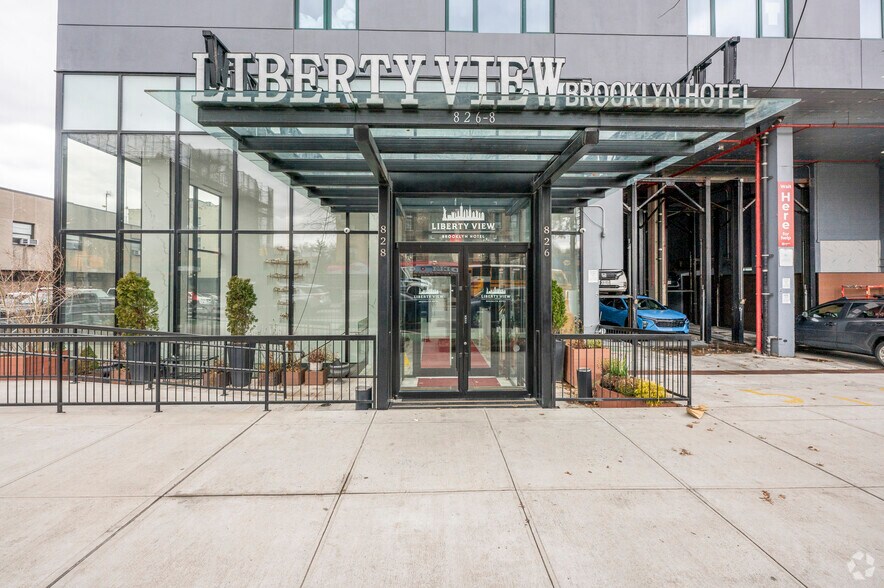 More Photos Of 822 4th Ave, Brooklyn Hotel For Lease