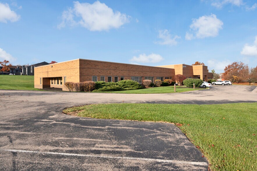 More Photos Of 1445 Kemper Meadow Dr, Cincinnati Loft Creative Space For Sale