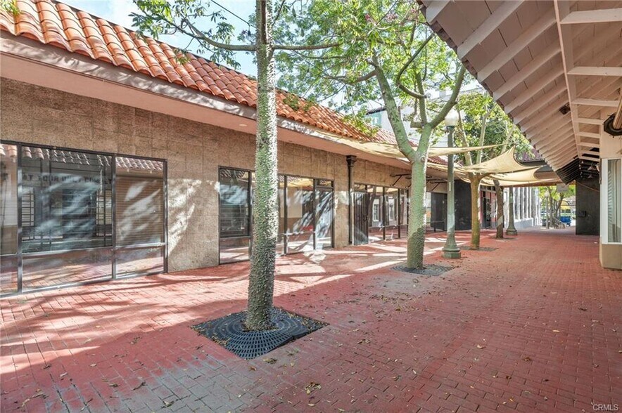 More Photos Of 459 W 4th St, San Bernardino Freestanding For Lease