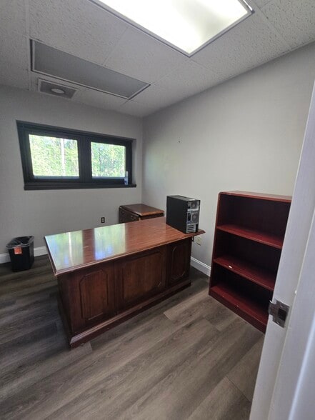 More Photos Of 400 Percival Rd, Columbia Office For Lease