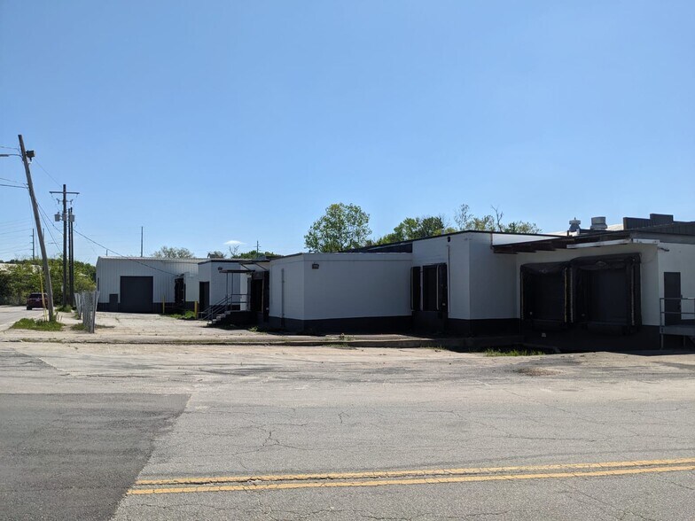 More Photos Of 959 Dorsey St, Gainesville Warehouse For Sale