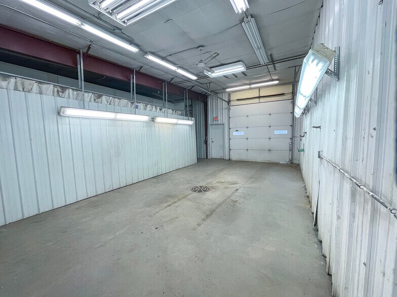 More Photos Of 459 Southgate Dr, Tomahawk Industrial For Sale
