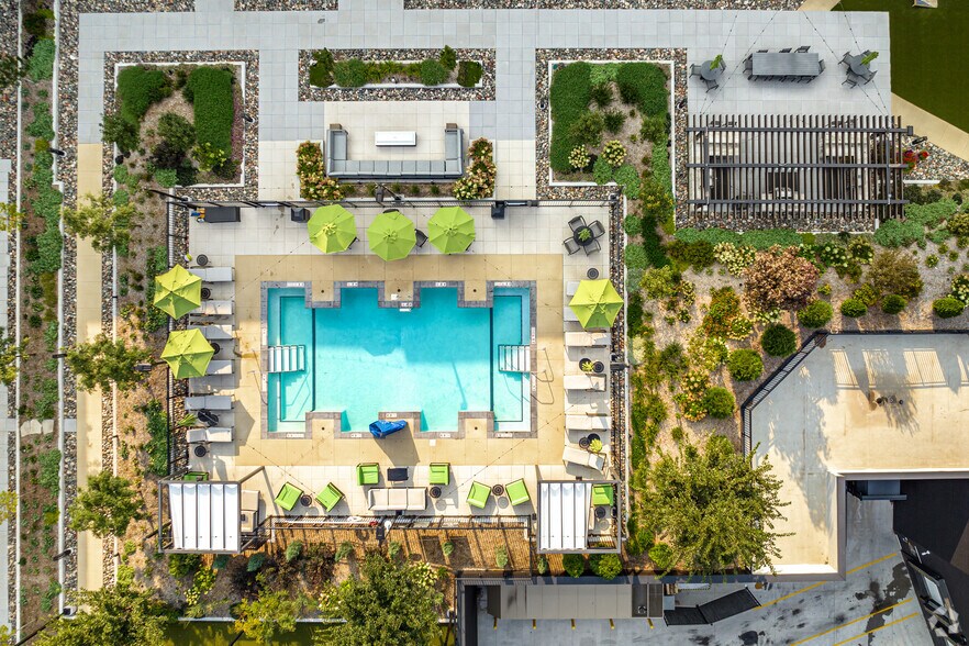 More Photos Of 800 Cretin Ave S, Saint Paul Apartments For Lease