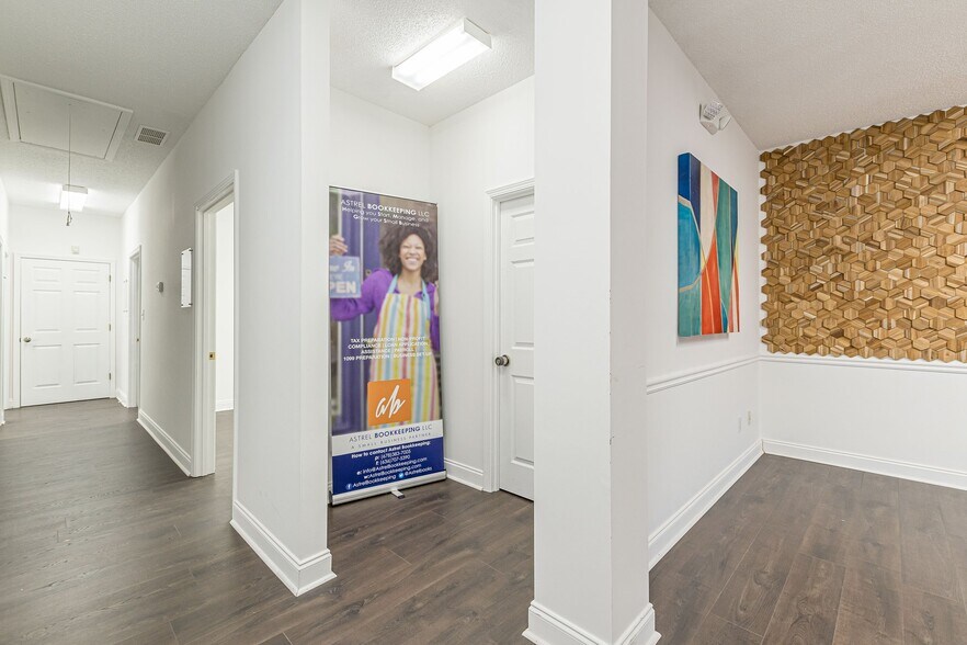 More Photos Of 500 Lanier Ave W, Fayetteville Office For Lease