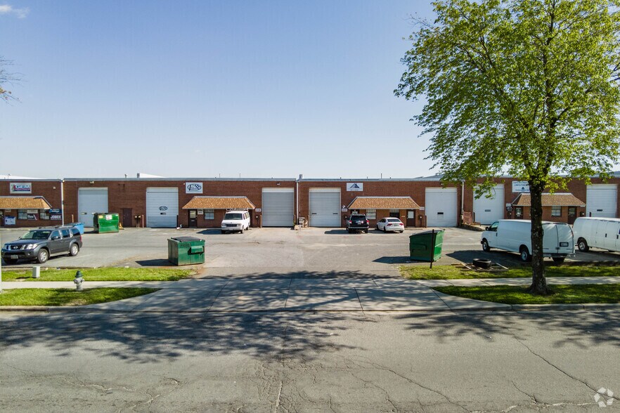 More Photos Of 8147-8181 Penn Randall Pl, Upper Marlboro Warehouse For Lease