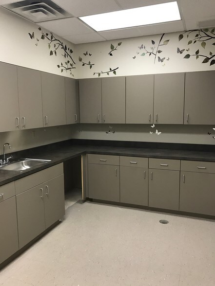 More Photos Of 1630 Maple Rd, Buffalo Medical For Lease