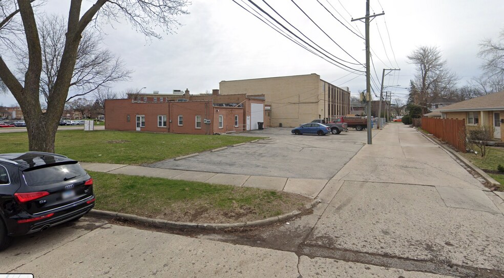 More Photos Of 7848 Lincoln Ave, Skokie Office Residential For Sale