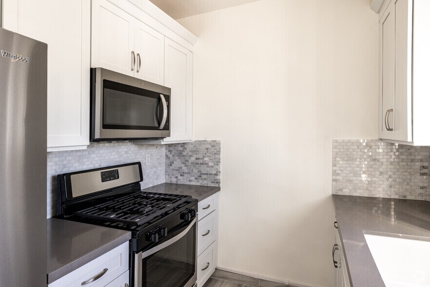 More Photos Of 8130 Norton Ave, West Hollywood Apartments For Sale