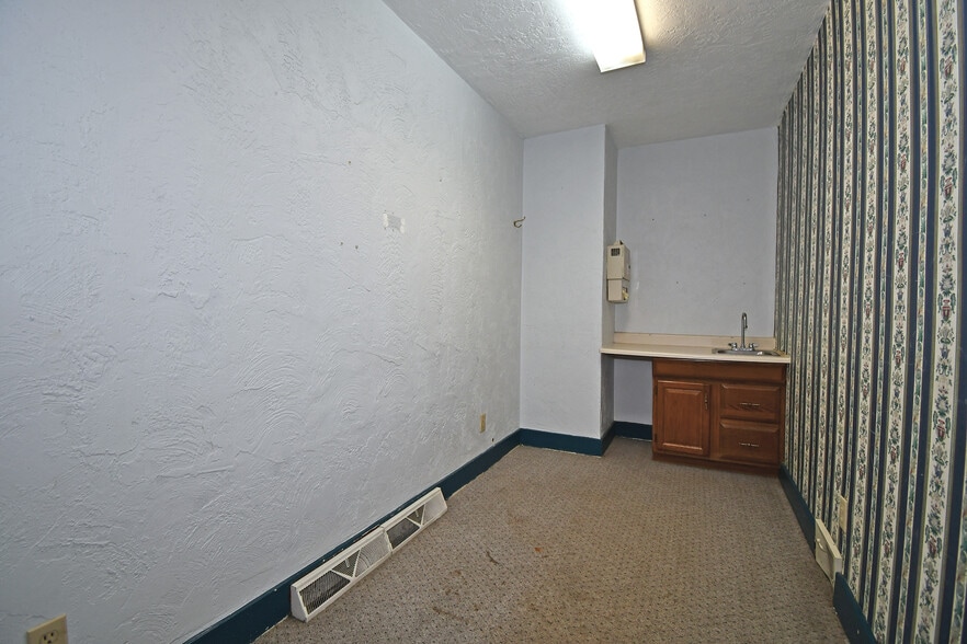 More Photos Of 1206 Brookline Blvd, Pittsburgh Medical For Sale
