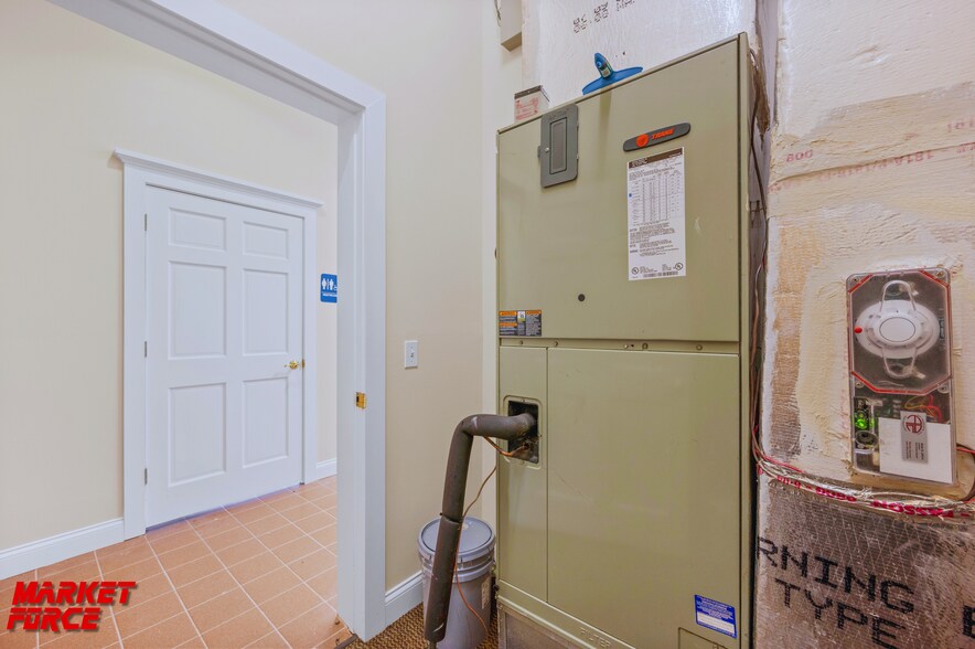 More Photos Of 900 State Route 16, Saint Augustine Bank For Lease