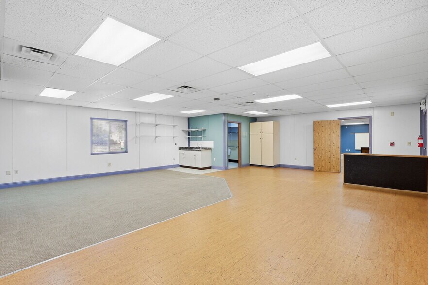 More Photos Of 1671 US Highway 395 N, Minden Office For Sale
