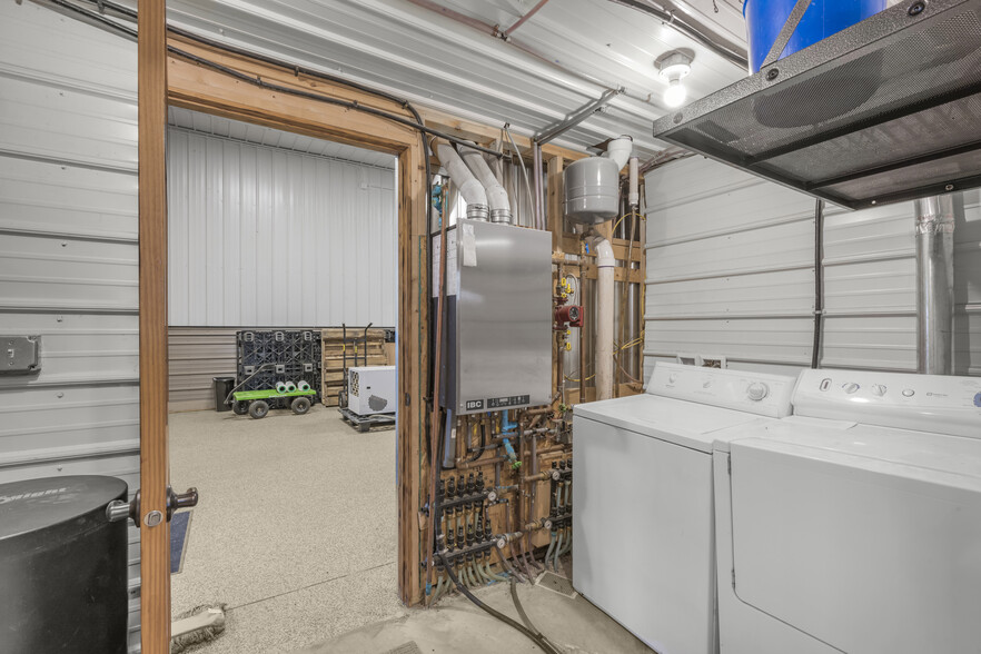 More Photos Of 90917 240th St, Austin Light Distribution For Sale