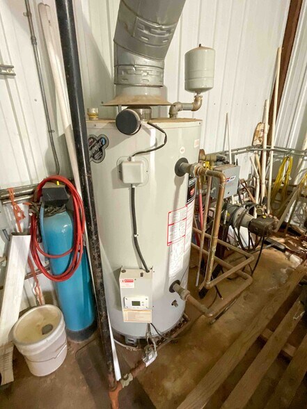 More Photos Of 600 Opal Ave, Clinton Carwash For Sale