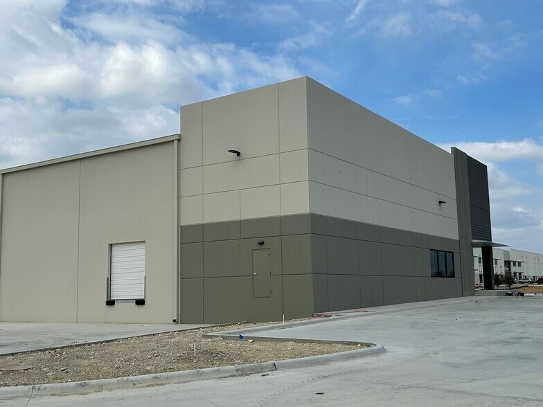 More Photos Of FM 1626 & Plum Creek Meadows, Kyle Unknown For Lease