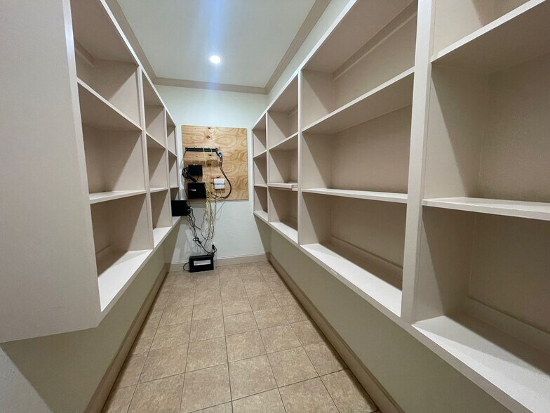 More Photos Of 1842 Snake River Rd, Katy Medical For Sale