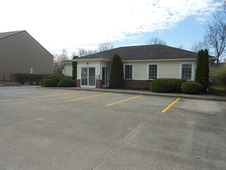 More Photos Of 31 Wichita Dr, Nicholasville Office For Sale