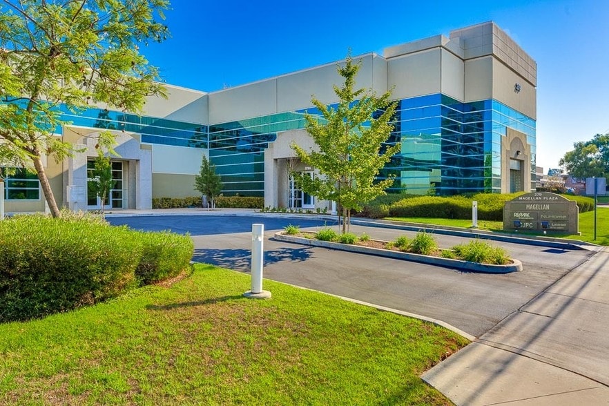 More Photos Of 279 E Arrow Hwy, San Dimas Loft Creative Space For Lease