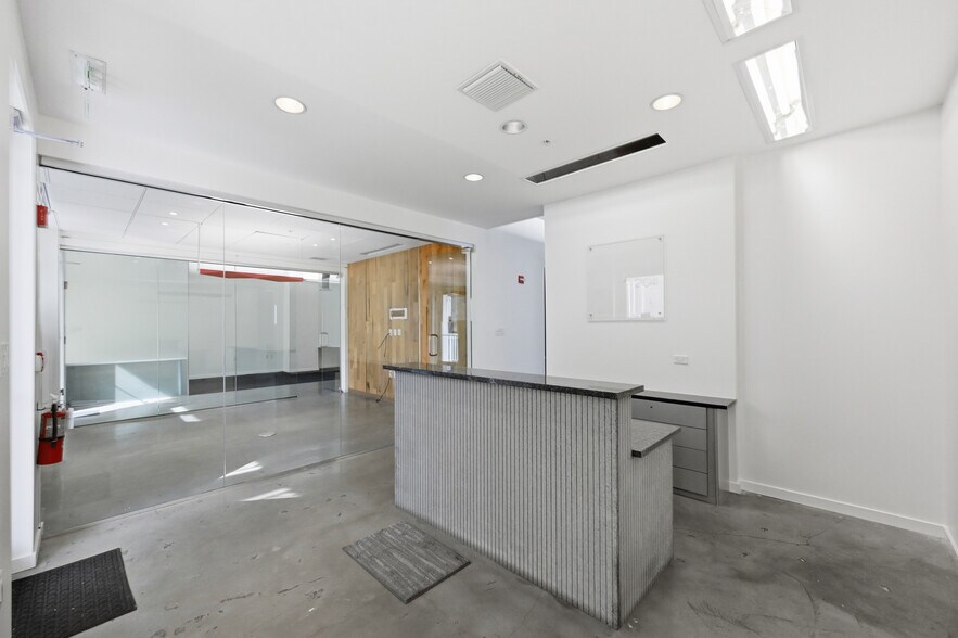 More Photos Of 1348-1358 Fruitville Rd, Sarasota Office Residential For Sale