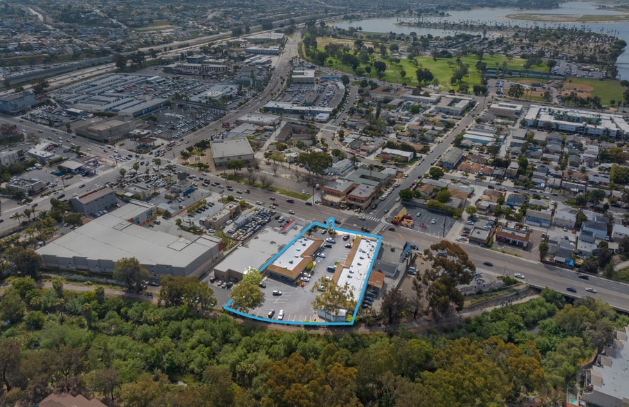 Primary Photo Of 2710 Garnet Ave, San Diego Unknown For Lease