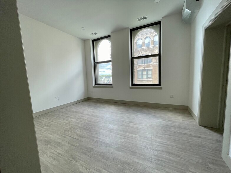 More Photos Of 403-409 Fulton St, Troy Storefront Retail Office For Lease