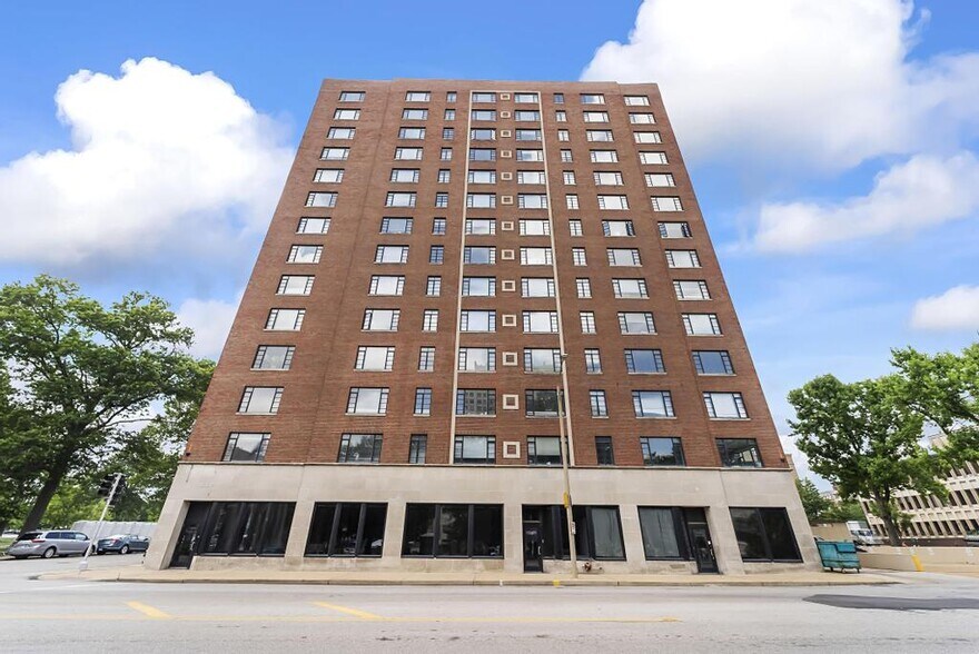 More Photos Of 1405 Pine St, Saint Louis Apartments For Lease
