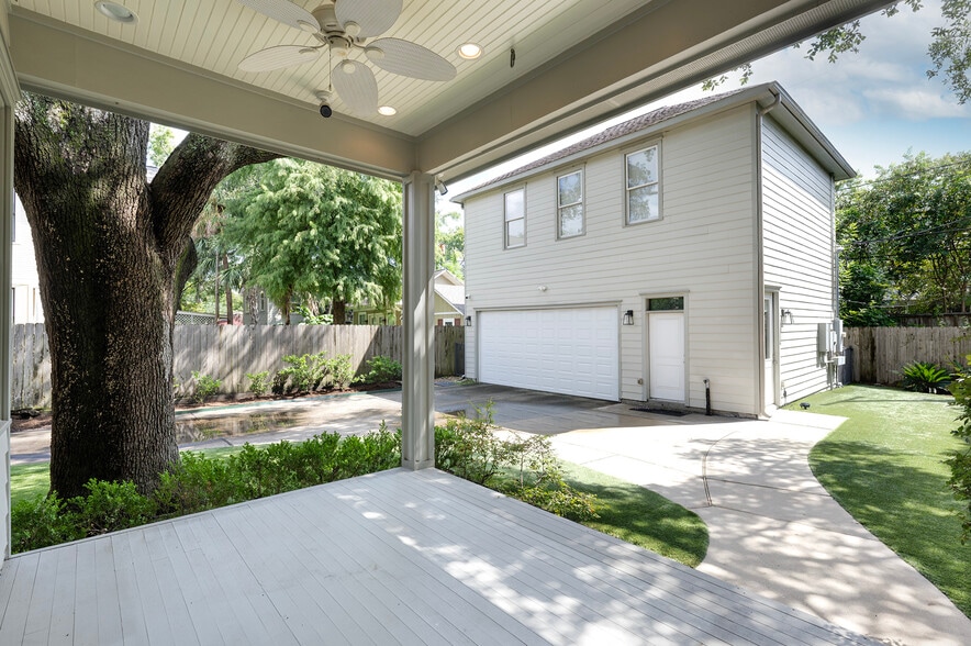 More Photos Of 1226 Heights Blvd, Houston Office For Sale